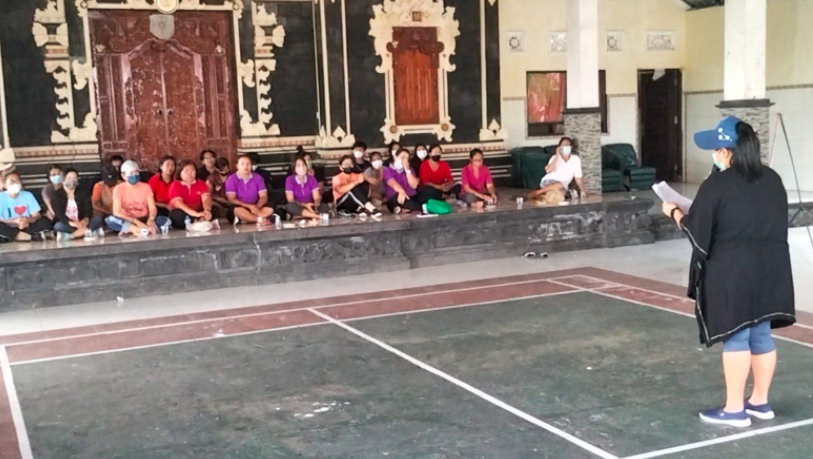 Antisipasi Kekerasan Dalam Rumah Tangga, Ketua TP PKK Desa Kukuh Kerambitan Sosialisasikan KDRT